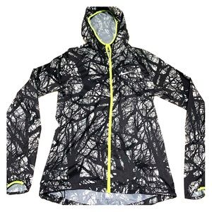 Nike women’s essential running windbreaker